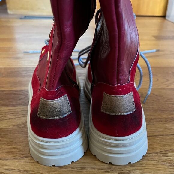 HKR Red Lace Up Boots | Size - Picture 4 of 6